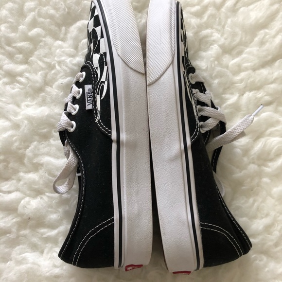 Vans - Picture 4 of 4